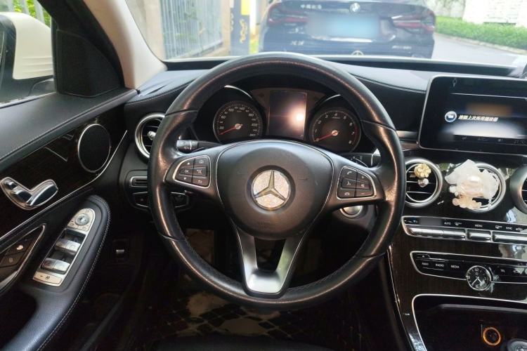 Used Mercedes-Benz C-Class 2017 Facelifted C 180 L Stylish Edition Steering Wheel