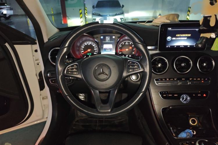 Used Mercedes-Benz C-Class 2017 Facelift C 200 L Sport Edition Steering Wheel