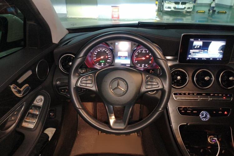 Used Mercedes-Benz C-Class 2017 Facelift C 200 L Sport Edition Steering Wheel