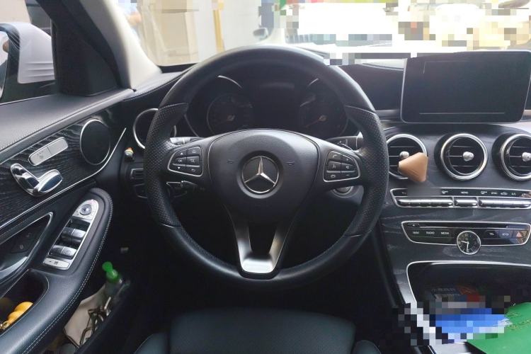 Used Mercedes-Benz C-Class 2017 Facelift C 200 L Sport Edition Steering Wheel