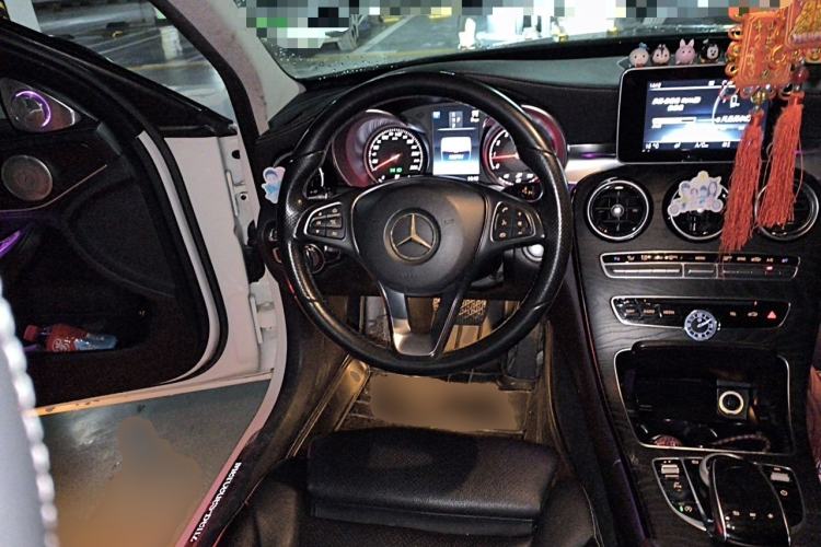 Used Mercedes-Benz C-Class 2017 Facelift C 200 L Sport Edition Steering Wheel