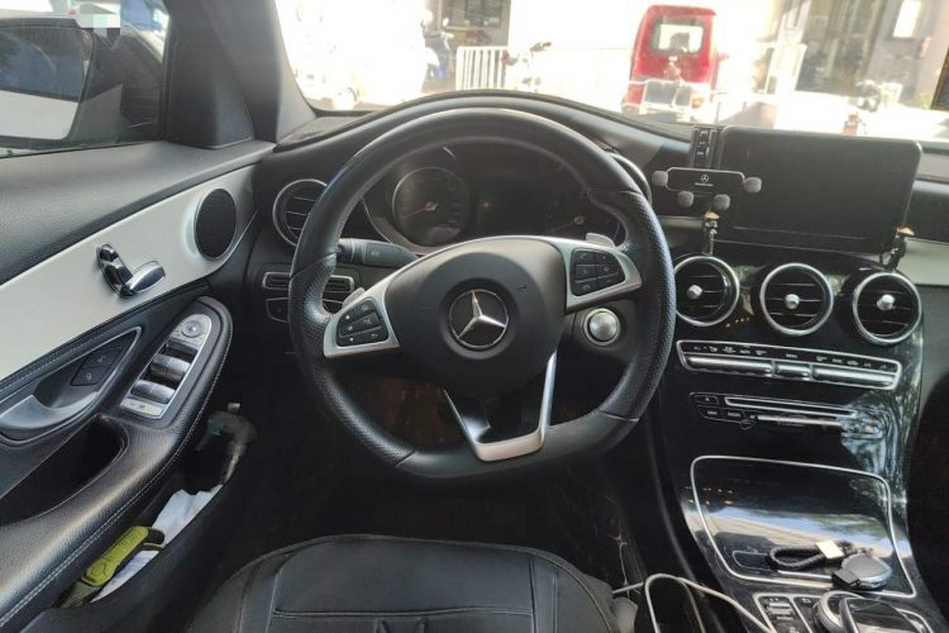 Used Mercedes-Benz C-Class 2017 Restyled C 200 Sport Edition Steering Wheel