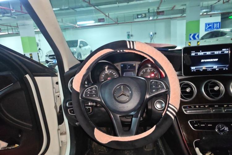 Used Mercedes-Benz C-Class 2017 Facelifted C 180 L Stylish Edition Steering Wheel