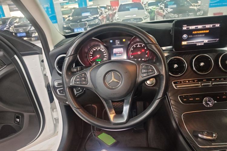 Used Mercedes-Benz C-Class 2017 Facelift C 200 L Sport Edition Steering Wheel