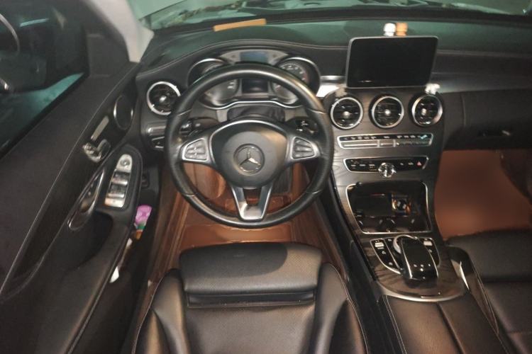 Used Mercedes-Benz C-Class 2017 Facelift C 200 L Sport Edition Steering Wheel