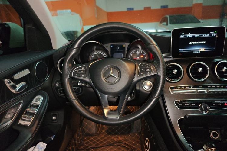 Used Mercedes-Benz C-Class 2017 Facelift C 200 L Sport Edition Steering Wheel