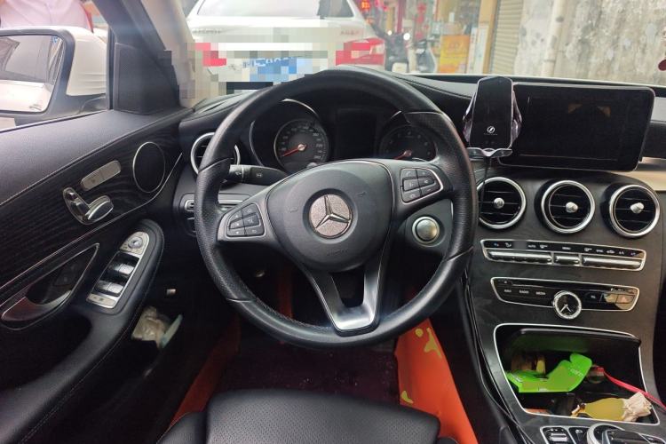 Used Mercedes-Benz C-Class 2017 Facelift C 200 L Sport Edition Steering Wheel