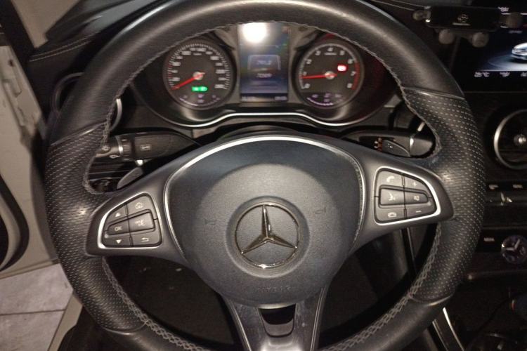Used Mercedes-Benz C-Class 2017 Facelift C 200 L Sport Edition Steering Wheel