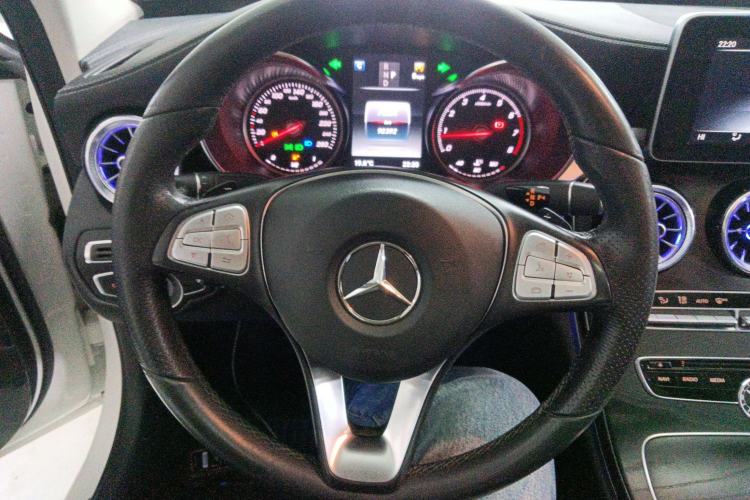 Used Mercedes-Benz C-Class 2017 Facelift C 200 L Sport Edition Steering Wheel