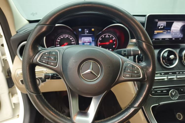Used Mercedes-Benz C-Class 2017 Facelift C 200 L Sport Edition Steering Wheel