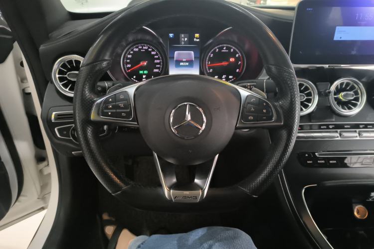 Used Mercedes-Benz C-Class 2017 C 200 4MATIC Coupe Steering Wheel