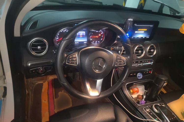 Used Mercedes-Benz C-Class 2017 Facelift C 200 Station Wagon Steering Wheel