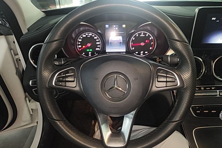Used Mercedes-Benz C-Class 2017 Facelift C 200 L Sport Edition Steering Wheel