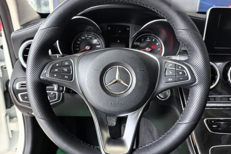 Used Mercedes-Benz C-Class 2017 Facelift C 200 L Sport Edition Steering Wheel
