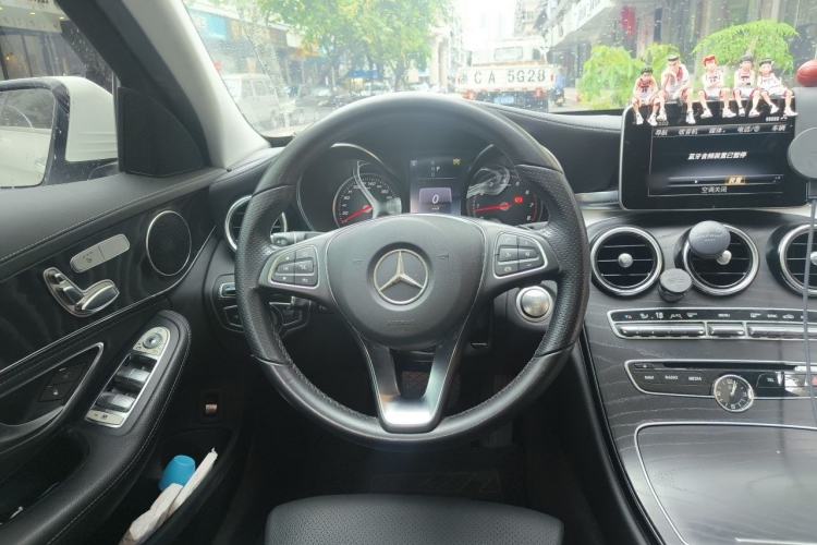Used Mercedes-Benz C-Class 2017 Facelift C 200 L Sport Edition Steering Wheel