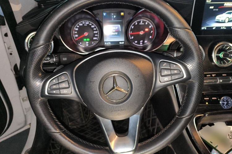Used Mercedes-Benz C-Class 2017 Revised C 180 L Dynamic Sports Edition Steering Wheel