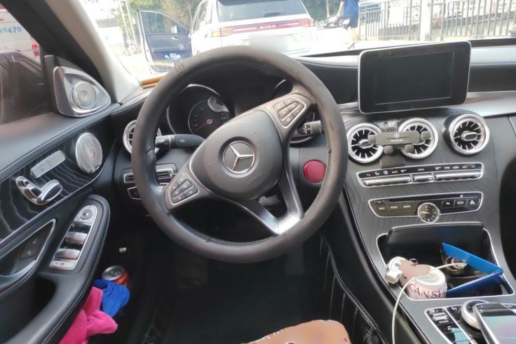 Used Mercedes-Benz C-Class 2017 Facelift C 200 L Sport Edition Steering Wheel
