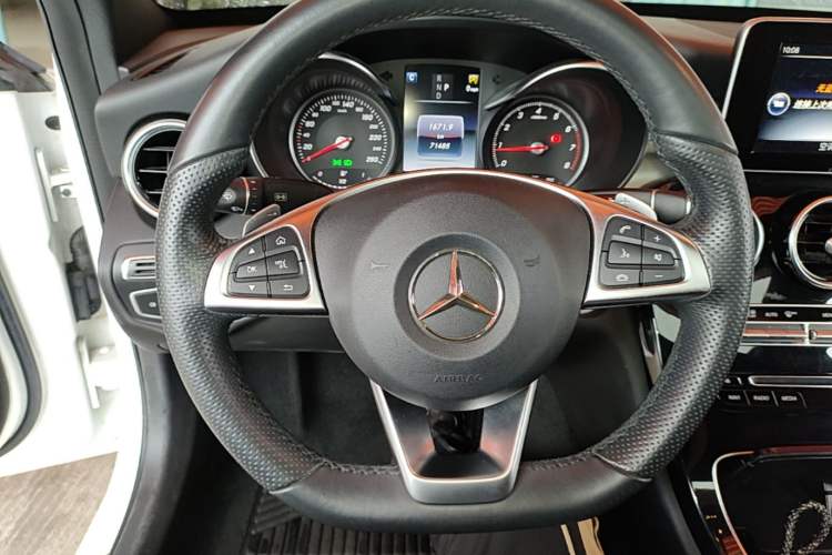 Used Mercedes-Benz C-Class 2017 Restyled C 200 Sport Edition Steering Wheel