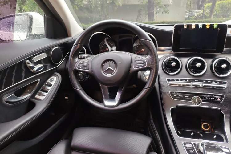 Used Mercedes-Benz C-Class 2017 Restyled C 200 Sport Edition Steering Wheel