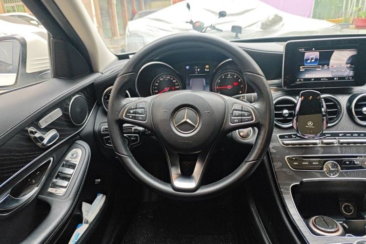 Used Mercedes-Benz C-Class 2017 Facelift C 200 L Sport Edition Steering Wheel