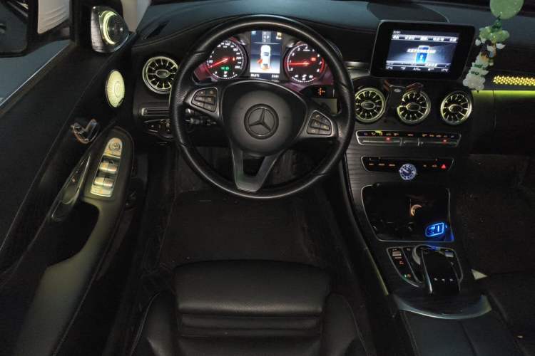 Used Mercedes-Benz C-Class 2017 Restyled C 180 L Fashion Edition Sport Version Steering Wheel