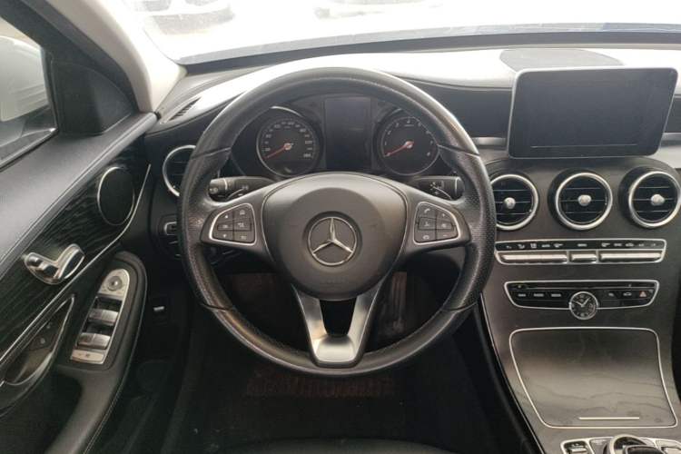 Used Mercedes-Benz C-Class 2017 Restyled C 180 L Fashion Edition Sport Version Steering Wheel