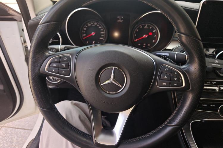 Used Mercedes-Benz C-Class 2017 Facelift C 200 L Sport Edition Steering Wheel