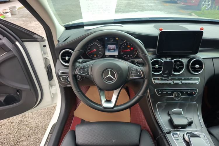 Used Mercedes-Benz C-Class 2017 Facelift C 200 L Sport Edition Steering Wheel
