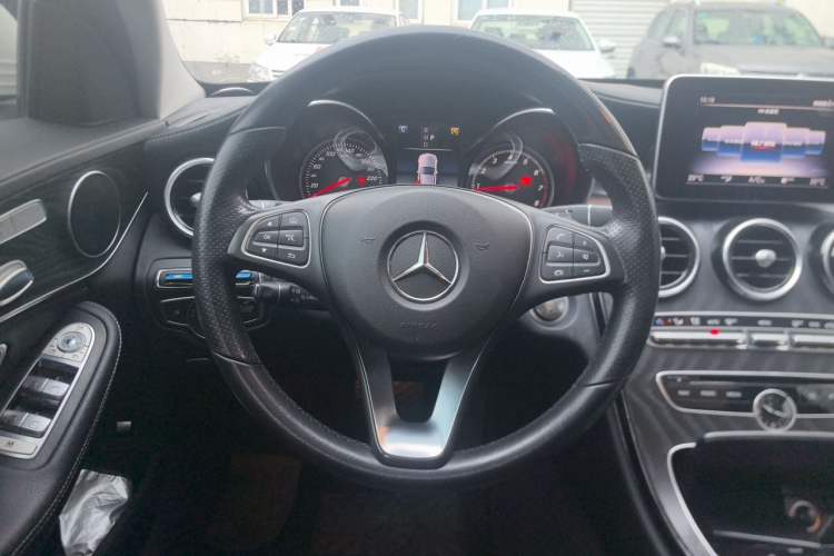 Used Mercedes-Benz C-Class 2017 Facelift C 200 L Sport Edition Steering Wheel