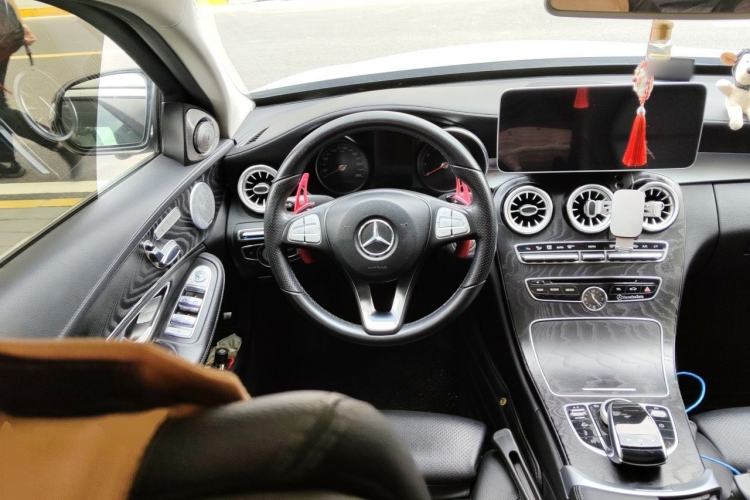 Used Mercedes-Benz C-Class 2017 Facelift C 200 L Sport Edition Steering Wheel