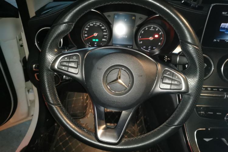 Used Mercedes-Benz C-Class 2017 Facelift C 200 L Sport Edition Steering Wheel