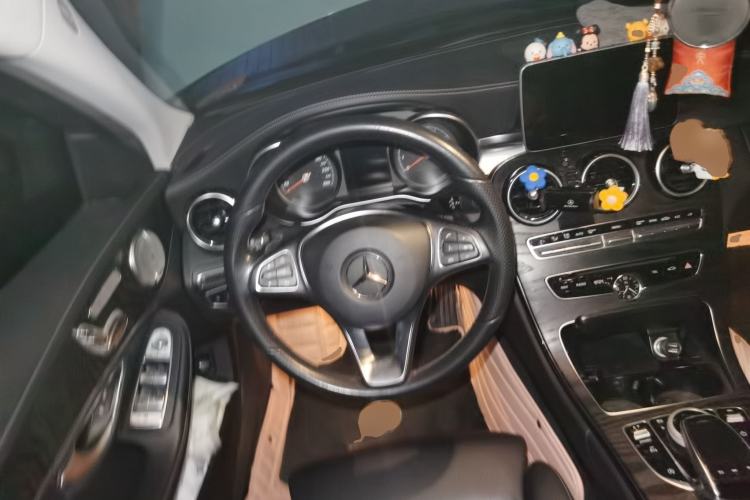 Used Mercedes-Benz C-Class 2017 Facelift C 200 L Sport Edition Steering Wheel