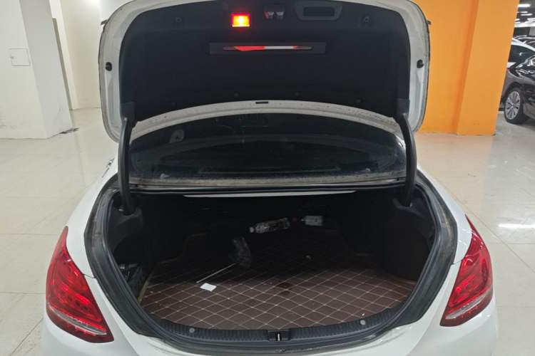 Used Mercedes-Benz C-Class 2017 Restyled C 180 L Fashion Edition Sport Version Trunk
