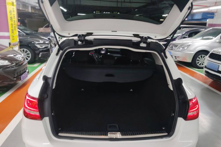 Used Mercedes-Benz C-Class 2017 C 180 Estate Trunk