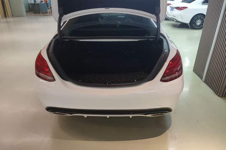 Used Mercedes-Benz C-Class 2017 Facelift C 200 L Sport Edition Trunk