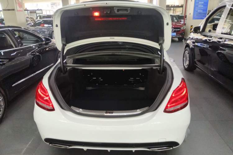 Used Mercedes-Benz C-Class 2017 Restyled C 180 L Fashion Edition Sport Version Trunk