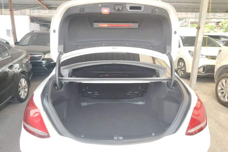 Used Mercedes-Benz C-Class 2017 Restyled C 200 Sport Edition Trunk