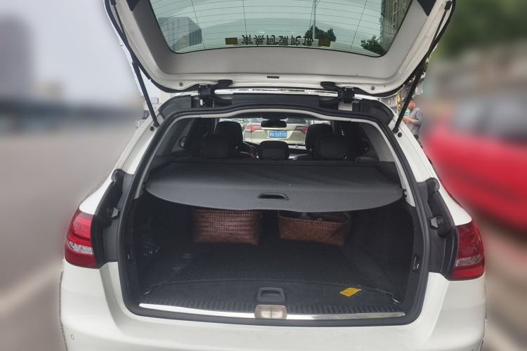 Used Mercedes-Benz C-Class 2017 Facelift C 200 Station Wagon Trunk