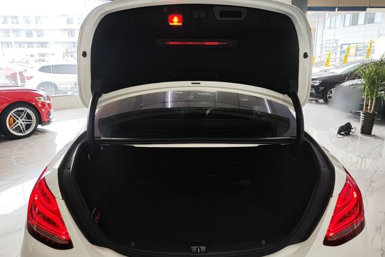 Used Mercedes-Benz C-Class 2017 Restyled C 180 L Fashion Edition Sport Version Trunk
