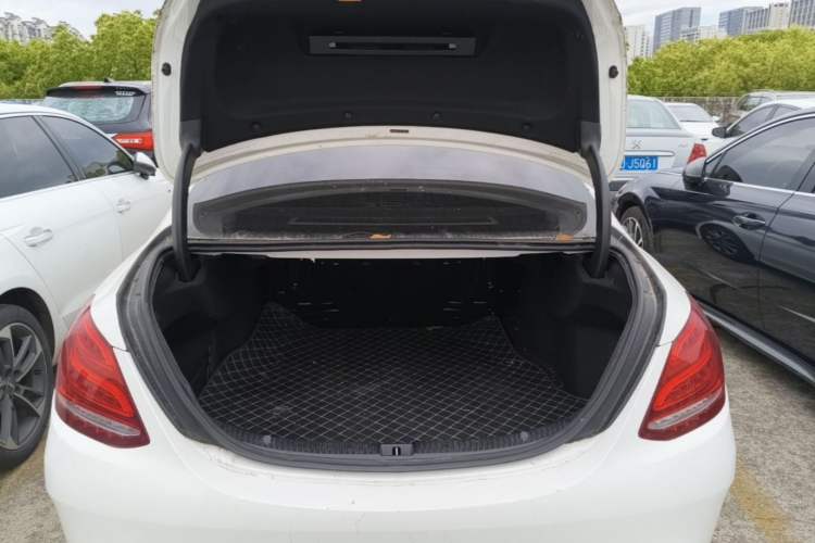 Used Mercedes-Benz C-Class 2017 Restyled C 180 L Fashion Edition Sport Version Trunk