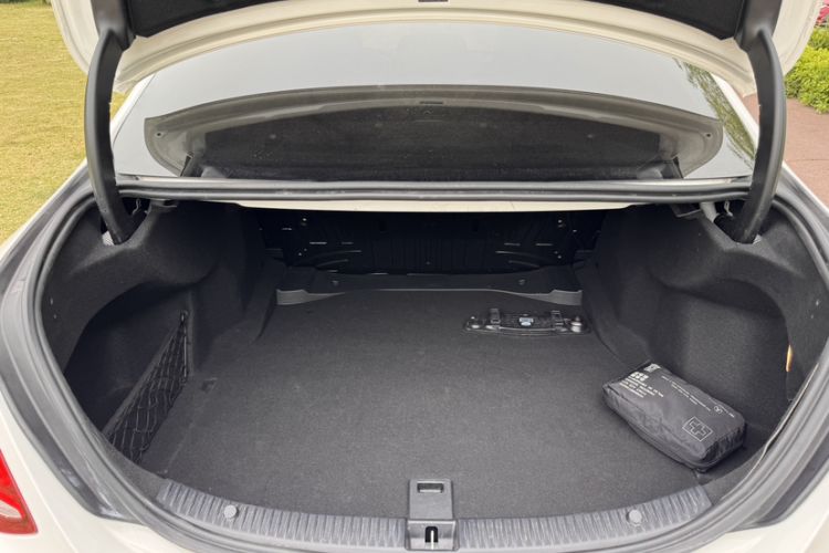 Used Mercedes-Benz C-Class 2017 C 180 L Sport Edition Trunk