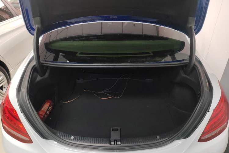 Used Mercedes-Benz C-Class 2017 Restyled C 180 L Fashion Edition Sport Version Trunk