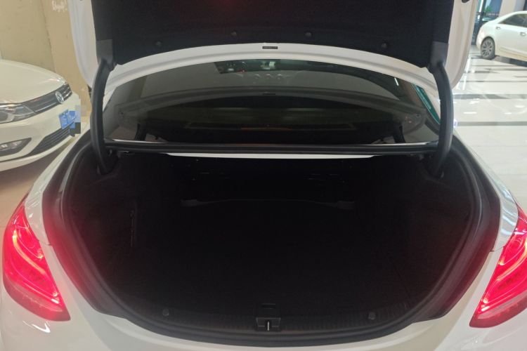 Used Mercedes-Benz C-Class 2017 Facelift C 200 L Sport Edition Trunk