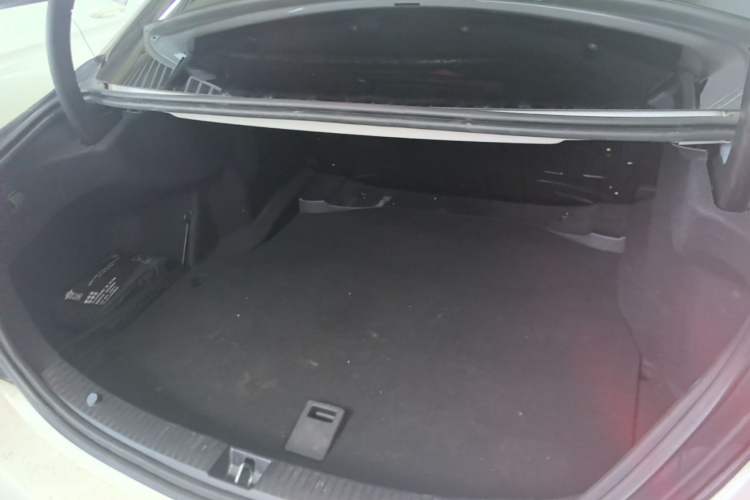 Used Mercedes-Benz C-Class 2017 Restyled C 200 Sport Edition Trunk