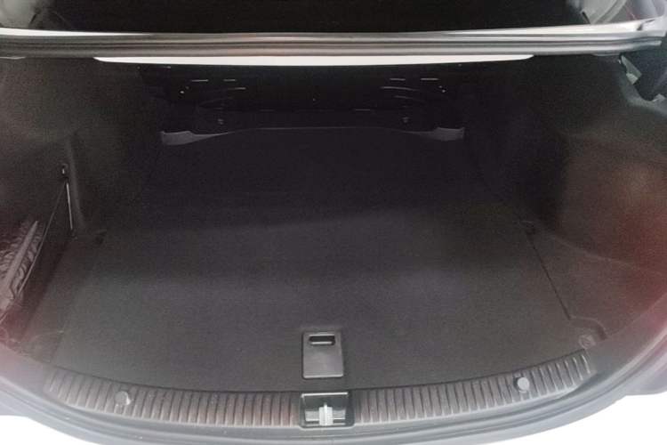 Used Mercedes-Benz C-Class 2017 C 200 L Sport Edition Trunk