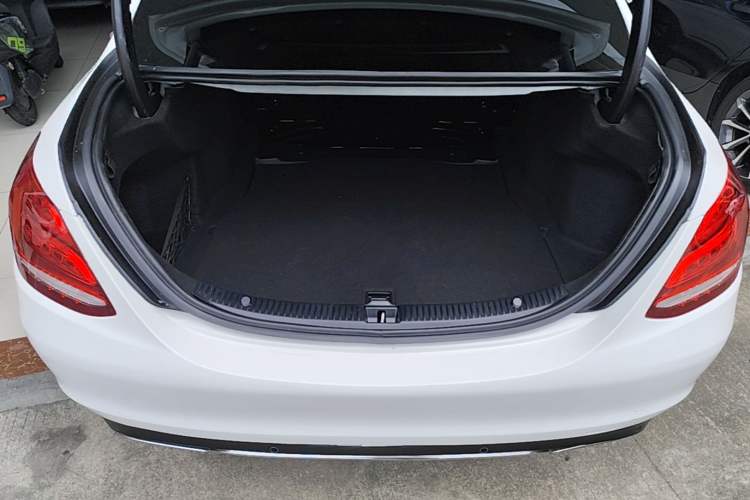 Used Mercedes-Benz C-Class 2017 Facelift C 200 L Trunk