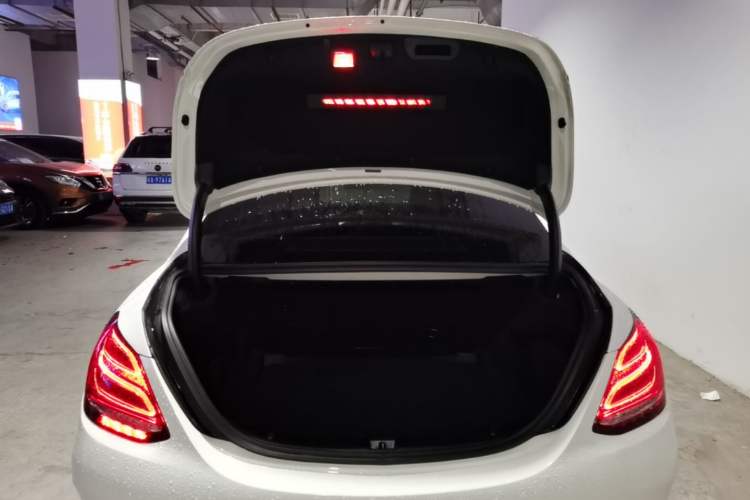 Used Mercedes-Benz C-Class 2017 Restyled C 180 L Fashion Edition Sport Version Trunk