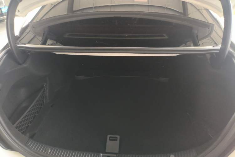 Used Mercedes-Benz C-Class 2017 Restyled C 180 L Fashion Edition Sport Version Trunk