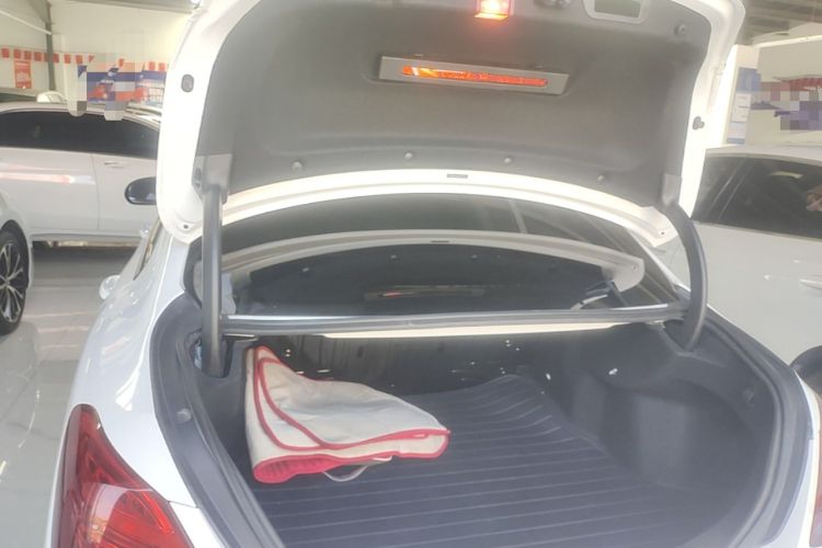 Used Mercedes-Benz C-Class 2017 Restyled C 200 Sport Edition Trunk