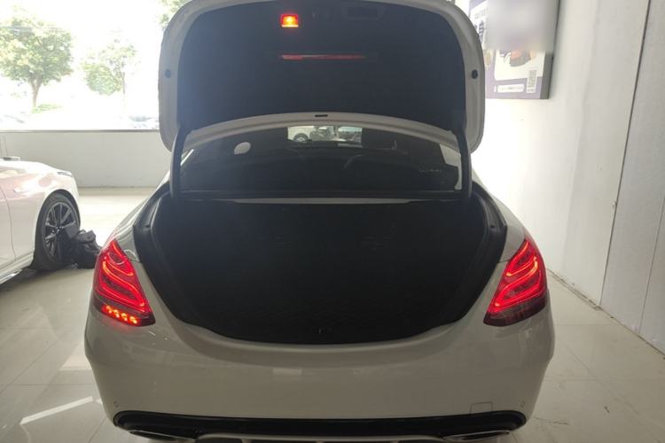 Used Mercedes-Benz C-Class 2017 Restyled C 180 L Fashion Edition Sport Version Trunk